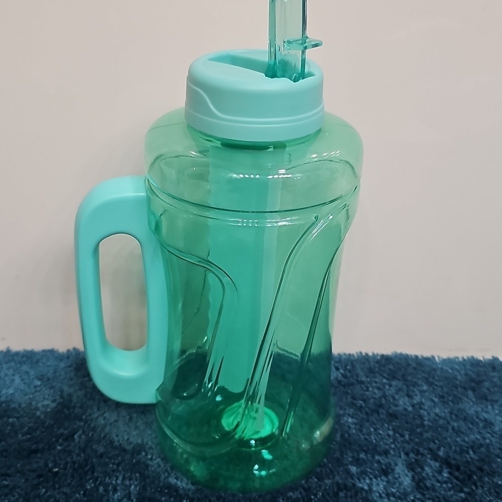 NEW Cool Gear Freeze Gel Stick Water Jug 80 FL OZ  Green